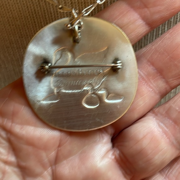 The reed and Barton damascene swan pendant - Picture 3 of 4